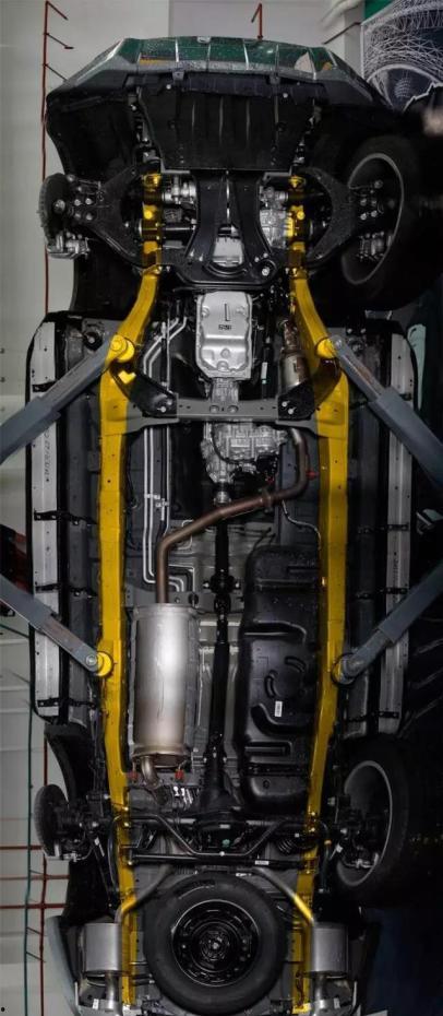 国产越野车底盘视频,驾驭极限，探索未知