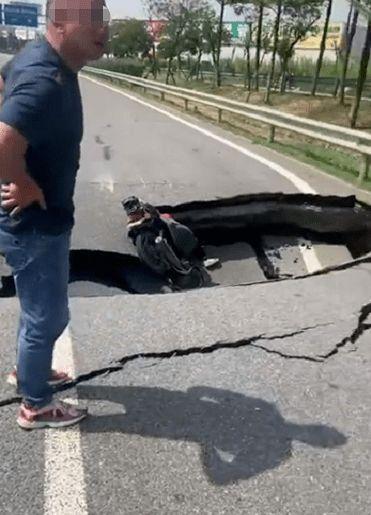 国产摩托女骑手视频